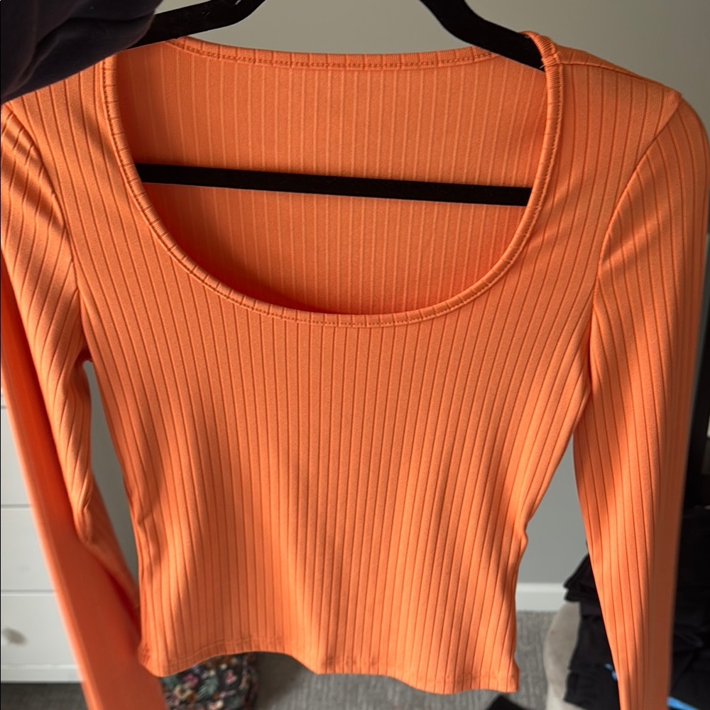 Women's Ribbed Orange Top - Picture 3 of 3